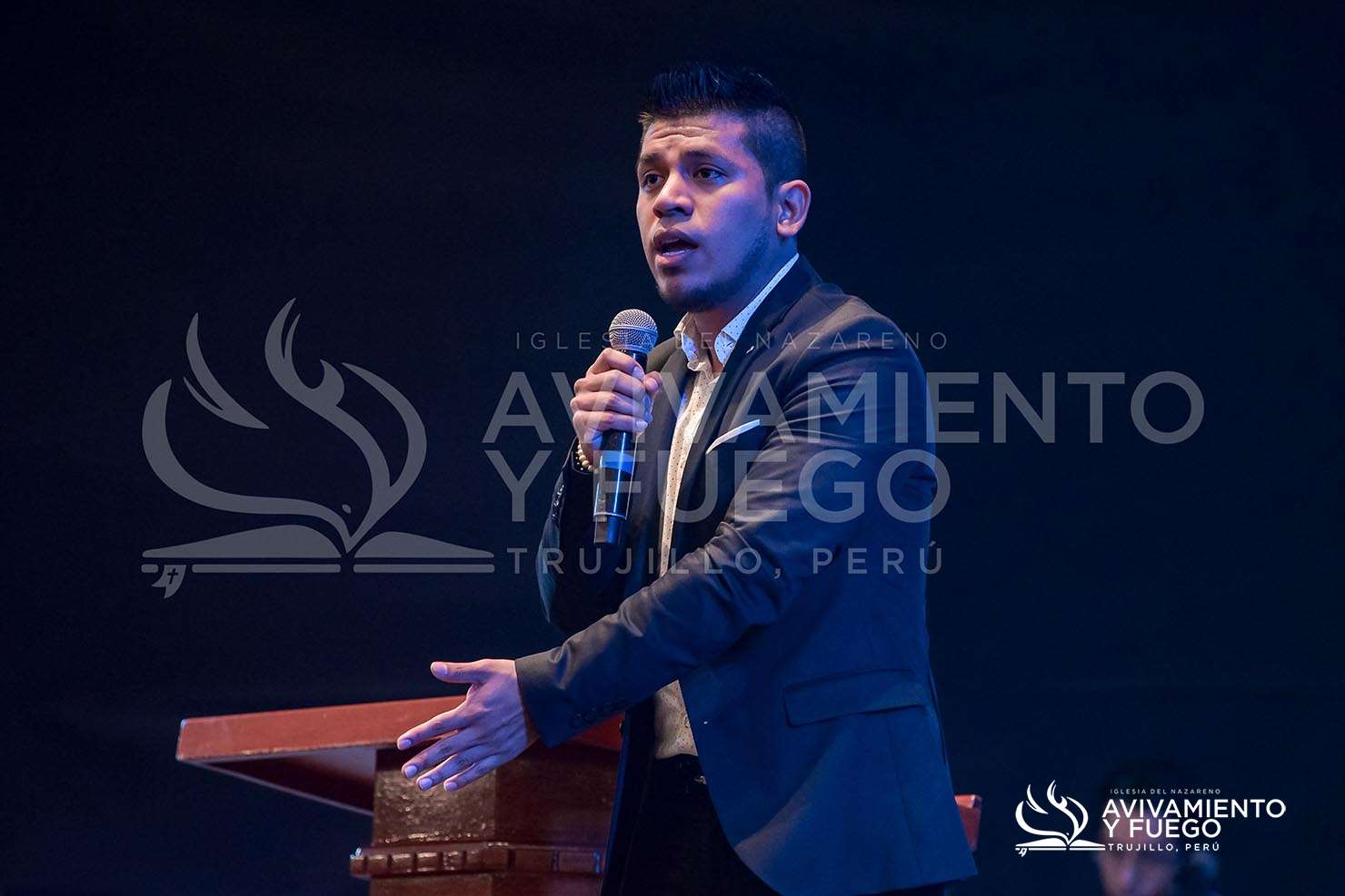 Celebraci&oacute;n Y Avivamiento